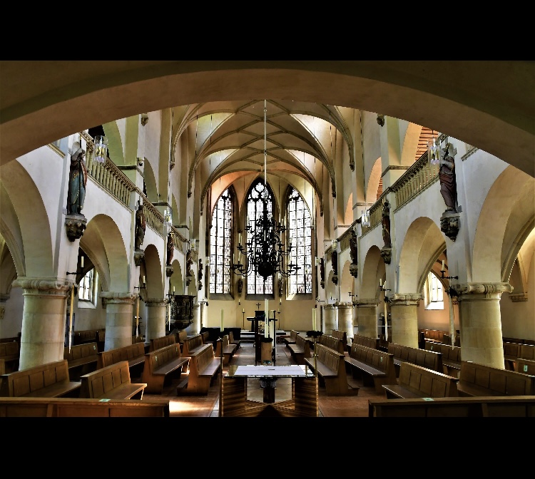 Mehrtagisch Festival Vocal MusikDonnerstag, 25.09.2025 Internationale Nacht der Chöre / Petrikirche, Jesuitengang, Münster 20:00 Uhr, Ukraine Chor/UKR, inBEATween, VPS Kek/NL, Petrikirche, Jesuitengang, Münster  Freitag, 26.09.2025 Galakonzert / Hörsaal H1, Schlossplatz 46, Münster 20:00 Uhr, Fantast Artist Voices, Mrs. Lovett, Eduard Burda-Ensemble, Half Past Nine/NL, Verleihung des  Münster Vocal Award 2025  Samstag, 27.09.2025 Workshops / Konzertsaal der Musikhochschule, Ludgeriplatz 1, Münster 09:45 Beg