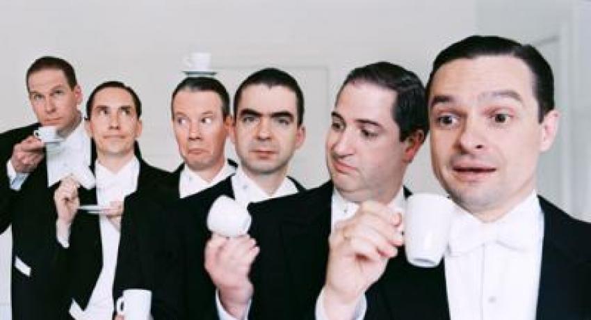 TAILED COMEDIANS