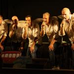 Ein Snapshot aus dem letzten A-Cappella-Comedy Bühnenprogramm mit dem Titel "Omnibus zum Tinnitus"